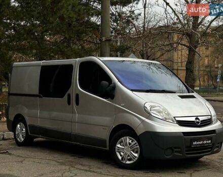 Серый Опель Виваро, объемом двигателя 2 л и пробегом 288 тыс. км за 12499 $, фото 2 на Automoto.ua