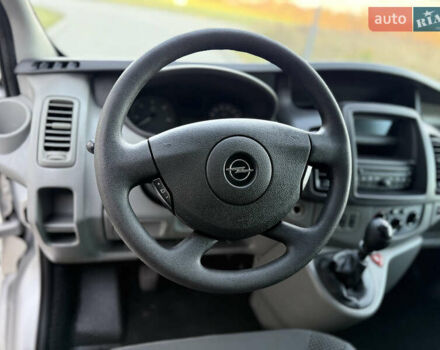 Серый Опель Виваро, объемом двигателя 2 л и пробегом 352 тыс. км за 14950 $, фото 14 на Automoto.ua