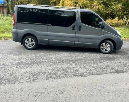 Серый Опель Виваро, объемом двигателя 2 л и пробегом 272 тыс. км за 14700 $, фото 2 на Automoto.ua