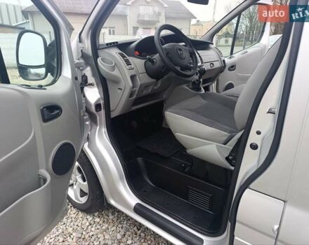 Серый Опель Виваро, объемом двигателя 2 л и пробегом 293 тыс. км за 16200 $, фото 16 на Automoto.ua