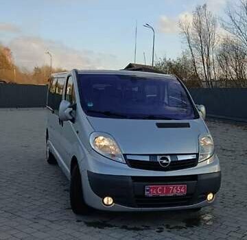 Серый Опель Виваро, объемом двигателя 2 л и пробегом 386 тыс. км за 16600 $, фото 19 на Automoto.ua