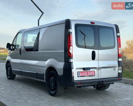 Серый Опель Виваро, объемом двигателя 2 л и пробегом 352 тыс. км за 14950 $, фото 6 на Automoto.ua