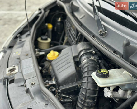 Серый Опель Виваро, объемом двигателя 2 л и пробегом 320 тыс. км за 14500 $, фото 89 на Automoto.ua