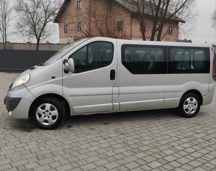 Сірий Опель Віваро, об'ємом двигуна 2 л та пробігом 386 тис. км за 15999 $, фото 6 на Automoto.ua