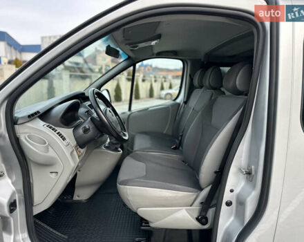 Серый Опель Виваро, объемом двигателя 2 л и пробегом 320 тыс. км за 14500 $, фото 40 на Automoto.ua