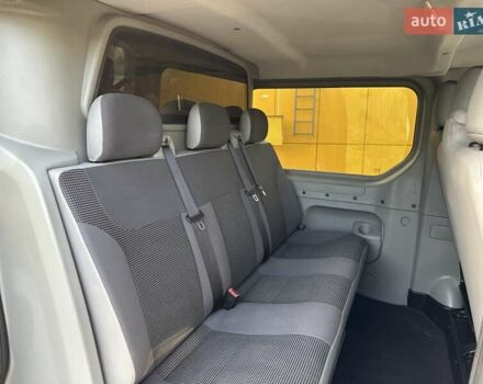 Сірий Опель Віваро, об'ємом двигуна 2 л та пробігом 225 тис. км за 16200 $, фото 26 на Automoto.ua