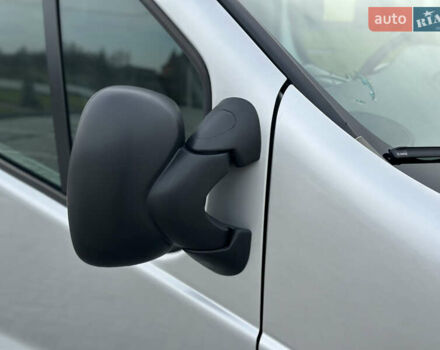 Серый Опель Виваро, объемом двигателя 2 л и пробегом 320 тыс. км за 14500 $, фото 28 на Automoto.ua