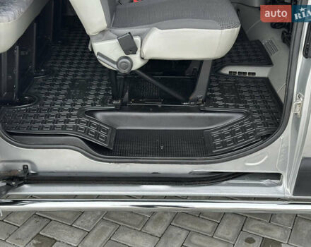 Серый Опель Виваро, объемом двигателя 2 л и пробегом 320 тыс. км за 14500 $, фото 56 на Automoto.ua