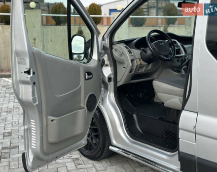 Серый Опель Виваро, объемом двигателя 2 л и пробегом 320 тыс. км за 14500 $, фото 32 на Automoto.ua