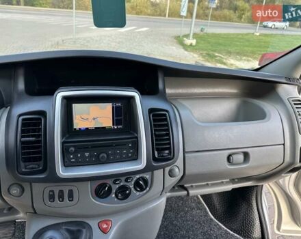 Сірий Опель Віваро, об'ємом двигуна 2 л та пробігом 225 тис. км за 16200 $, фото 23 на Automoto.ua