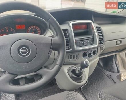 Серый Опель Виваро, объемом двигателя 2 л и пробегом 293 тыс. км за 16200 $, фото 18 на Automoto.ua