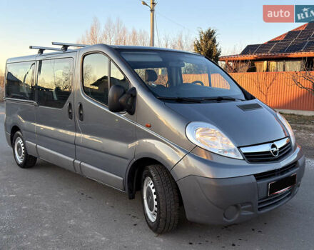Сірий Опель Віваро, об'ємом двигуна 2 л та пробігом 290 тис. км за 15700 $, фото 2 на Automoto.ua