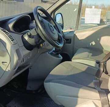 Серый Опель Виваро, объемом двигателя 2 л и пробегом 386 тыс. км за 16600 $, фото 42 на Automoto.ua