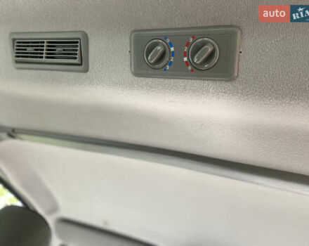 Серый Опель Виваро, объемом двигателя 2 л и пробегом 287 тыс. км за 14700 $, фото 15 на Automoto.ua