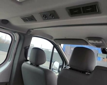 Сірий Опель Віваро, об'ємом двигуна 2 л та пробігом 386 тис. км за 15999 $, фото 44 на Automoto.ua