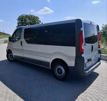 Серый Опель Виваро, объемом двигателя 2 л и пробегом 280 тыс. км за 13500 $, фото 3 на Automoto.ua