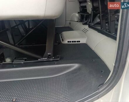 Серый Опель Виваро, объемом двигателя 2 л и пробегом 293 тыс. км за 16200 $, фото 6 на Automoto.ua