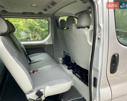 Серый Опель Виваро, объемом двигателя 2 л и пробегом 287 тыс. км за 14700 $, фото 13 на Automoto.ua