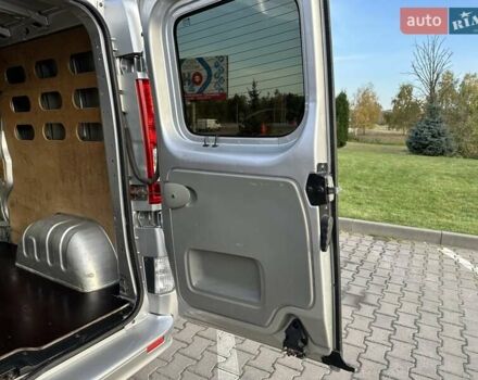Сірий Опель Віваро, об'ємом двигуна 2 л та пробігом 225 тис. км за 16200 $, фото 17 на Automoto.ua