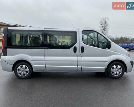 Серый Опель Виваро, объемом двигателя 2 л и пробегом 288 тыс. км за 13950 $, фото 3 на Automoto.ua