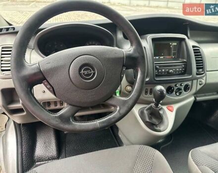 Серый Опель Виваро, объемом двигателя 2 л и пробегом 260 тыс. км за 16300 $, фото 29 на Automoto.ua