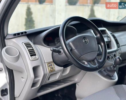 Серый Опель Виваро, объемом двигателя 2 л и пробегом 320 тыс. км за 14500 $, фото 37 на Automoto.ua