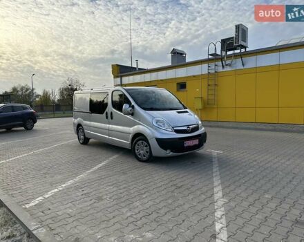 Сірий Опель Віваро, об'ємом двигуна 2 л та пробігом 225 тис. км за 16200 $, фото 5 на Automoto.ua