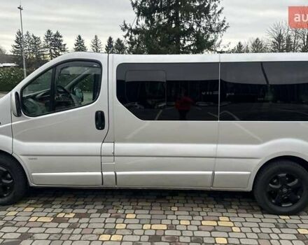 Серый Опель Виваро, объемом двигателя 2 л и пробегом 260 тыс. км за 16300 $, фото 2 на Automoto.ua