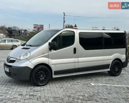 Серый Опель Виваро, объемом двигателя 2 л и пробегом 320 тыс. км за 14500 $, фото 3 на Automoto.ua