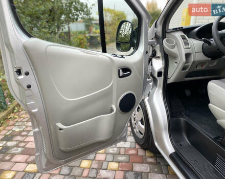 Серый Опель Виваро, объемом двигателя 2 л и пробегом 287 тыс. км за 14700 $, фото 27 на Automoto.ua