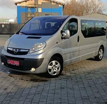 Серый Опель Виваро, объемом двигателя 2 л и пробегом 386 тыс. км за 16600 $, фото 9 на Automoto.ua