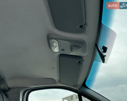 Серый Опель Виваро, объемом двигателя 2 л и пробегом 320 тыс. км за 14500 $, фото 64 на Automoto.ua