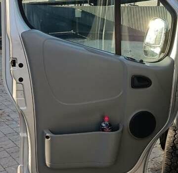 Серый Опель Виваро, объемом двигателя 2 л и пробегом 386 тыс. км за 16600 $, фото 39 на Automoto.ua