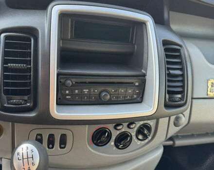 Опель Виваро 2013 в Черновцах на Automoto.ua Серый Опель Виваро, объемом двигателя 2 л и пробегом 299 тыс. км за 14400 $, фото 29 на Automoto.ua