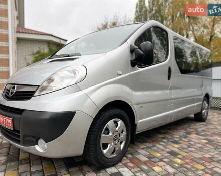 Серый Опель Виваро, объемом двигателя 2 л и пробегом 287 тыс. км за 14700 $, фото 4 на Automoto.ua