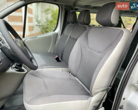 Серый Опель Виваро, объемом двигателя 2 л и пробегом 287 тыс. км за 14700 $, фото 28 на Automoto.ua