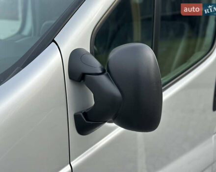 Серый Опель Виваро, объемом двигателя 2 л и пробегом 320 тыс. км за 14500 $, фото 29 на Automoto.ua