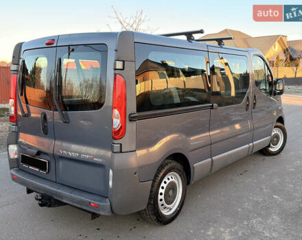 Сірий Опель Віваро, об'ємом двигуна 2 л та пробігом 290 тис. км за 15700 $, фото 3 на Automoto.ua