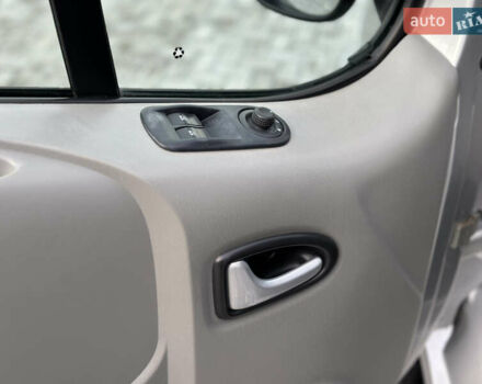 Серый Опель Виваро, объемом двигателя 2 л и пробегом 320 тыс. км за 14500 $, фото 38 на Automoto.ua