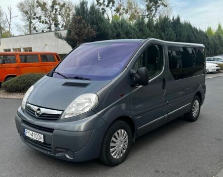 Серый Опель Виваро, объемом двигателя 2 л и пробегом 199 тыс. км за 8300 $, фото 2 на Automoto.ua