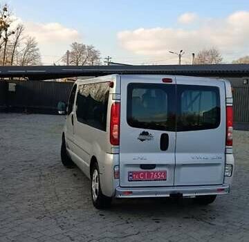 Серый Опель Виваро, объемом двигателя 2 л и пробегом 386 тыс. км за 16600 $, фото 16 на Automoto.ua