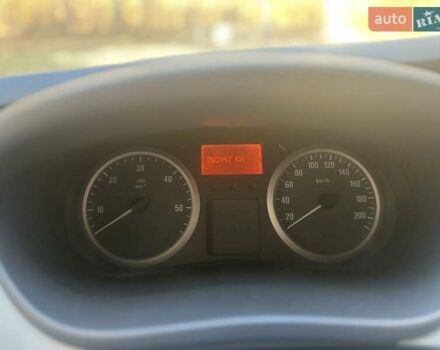 Сірий Опель Віваро, об'ємом двигуна 2 л та пробігом 285 тис. км за 13300 $, фото 1 на Automoto.ua