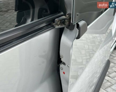 Серый Опель Виваро, объемом двигателя 2 л и пробегом 320 тыс. км за 14500 $, фото 66 на Automoto.ua