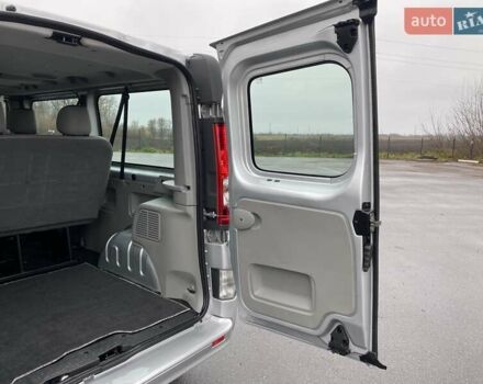 Серый Опель Виваро, объемом двигателя 2 л и пробегом 288 тыс. км за 13950 $, фото 16 на Automoto.ua