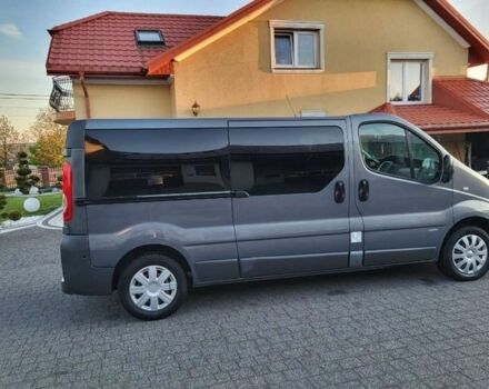 Сірий Опель Віваро, об'ємом двигуна 2 л та пробігом 250 тис. км за 9200 $, фото 7 на Automoto.ua