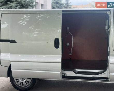 Опель Віваро 2014 у Рівному на Automoto.ua Сірий Опель Віваро, об'ємом двигуна 2 л та пробігом 187 тис. км за 13500 $, фото 16 на Automoto.ua