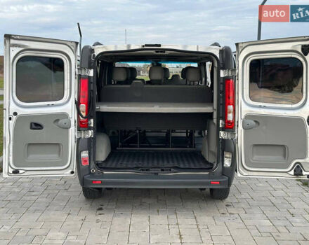 Серый Опель Виваро, объемом двигателя 2 л и пробегом 267 тыс. км за 17000 $, фото 13 на Automoto.ua