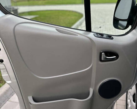 Опель Віваро 2014 у Рівному на Automoto.ua Сірий Опель Віваро, об'ємом двигуна 2 л та пробігом 270 тис. км за 16750 $, фото 32 на Automoto.ua