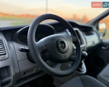 Сірий Опель Віваро, об'ємом двигуна 2 л та пробігом 263 тис. км за 16500 $, фото 14 на Automoto.ua