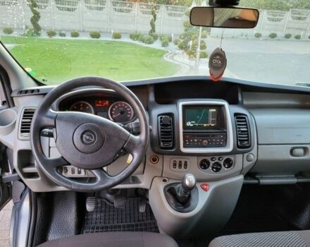 Сірий Опель Віваро, об'ємом двигуна 2 л та пробігом 250 тис. км за 9200 $, фото 20 на Automoto.ua